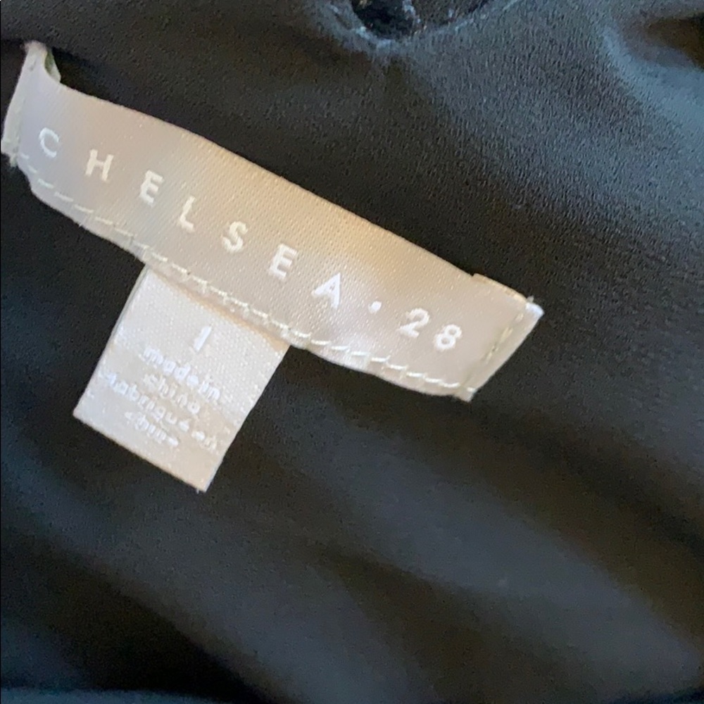 Chelsea28 black velvet tank top - Picture 9 of 11